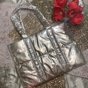 🌹 BATH & BODY WORKS • NWOT Puffy Silver Lightweight Metallic Versatile Tote Bag